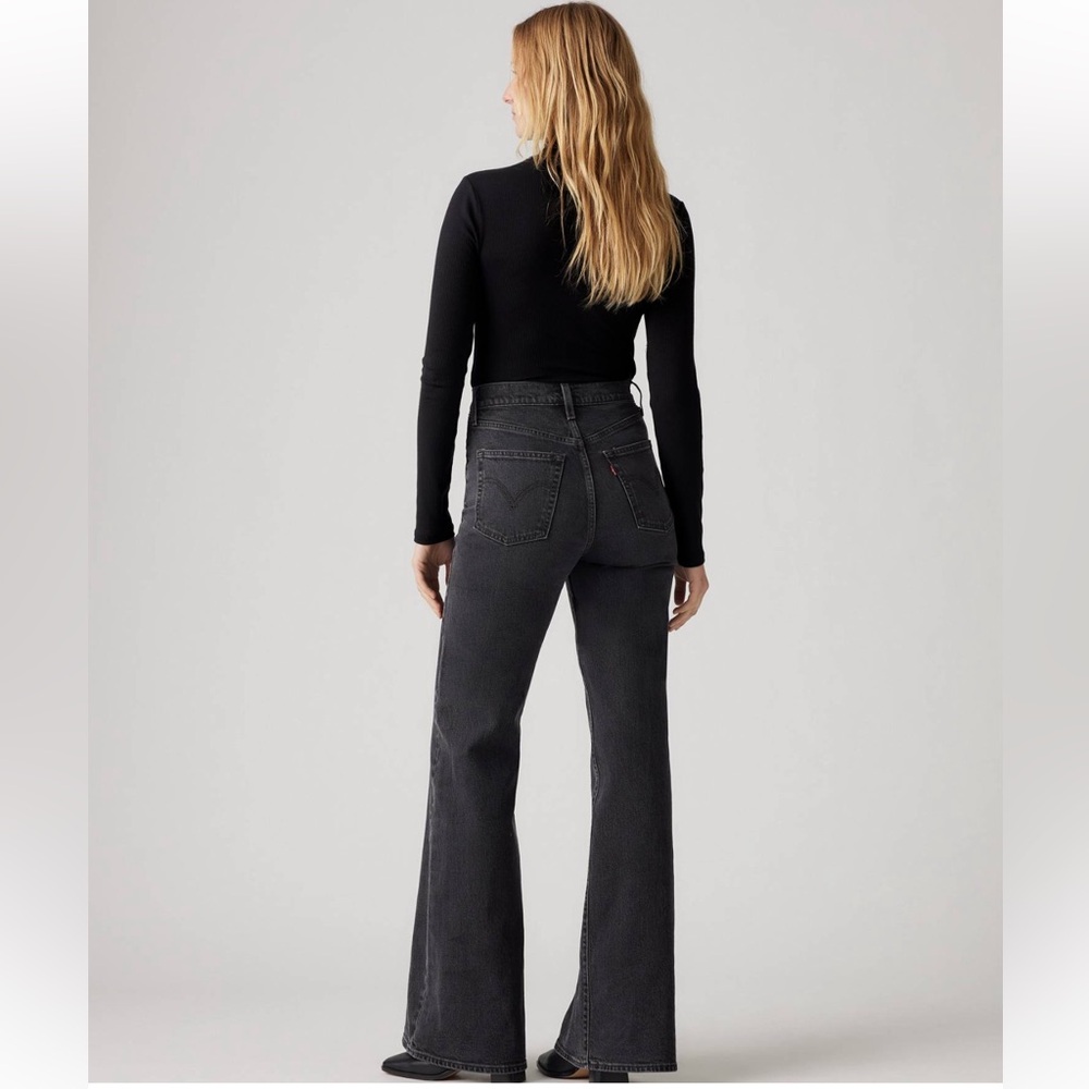 Levi's Ribcage Bells Jeans in Black